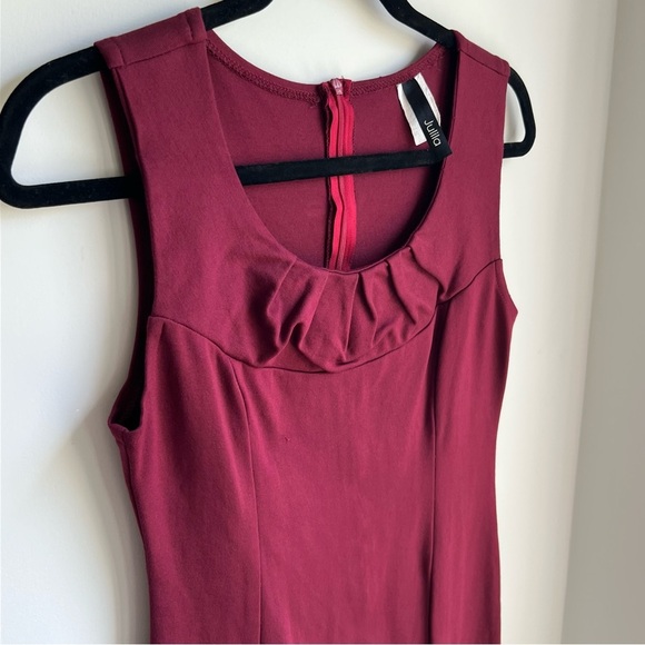 Garnet Pleated Ruched Mini Cocktail Dress - Picture 4 of 10